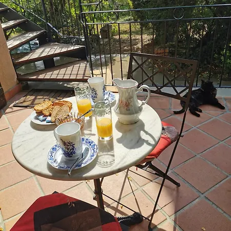 - - - - -les Colombages - - - - D'hotes-gite- Classement 3 Etoiles Διαμέρισμα