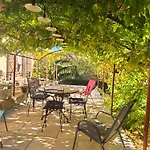 Appartement - - - - -les Colombages - - - - D'hotes-gite- Classement 3 Etoiles Mirepoix (Ariege)