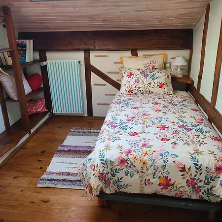 - - - - -les Colombages - - - - D'hotes-gite- Classement 3 Etoiles *