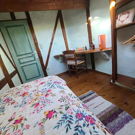 - - - - -les Colombages - - - - D'hotes-gite- Classement 3 Etoiles Mirepoix (Ariege)