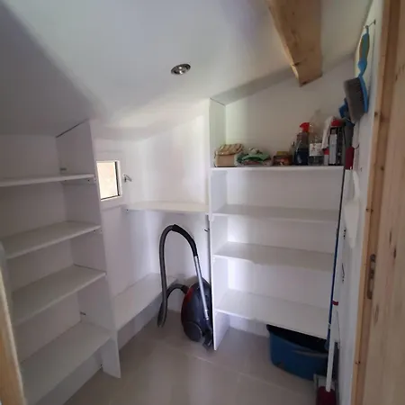 - - - - -les Colombages - - - - D'hotes-gite- Classement 3 Etoiles Lägenhet *