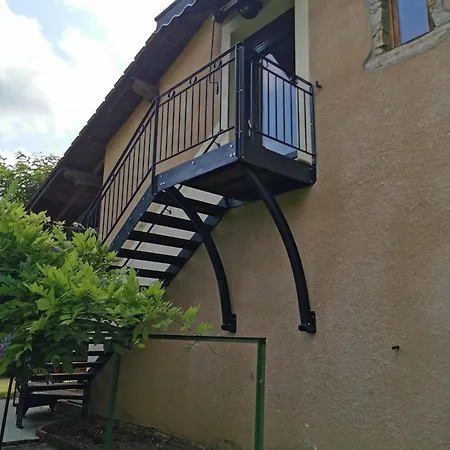 Апартаменты - - - - -les Colombages - - - - D'hotes-gite- Classement 3 Etoiles Мирпуа