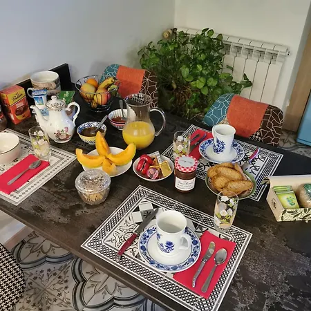 - - - - -les Colombages - - - - D'hotes-gite- Classement 3 Etoiles *