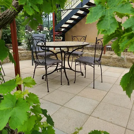 - - - - -les Colombages - - - - D'hotes-gite- Classement 3 Etoiles * Mirepoix (Ariege)