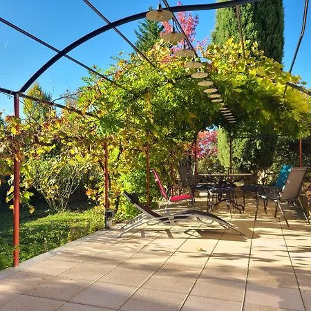 - - - - -les Colombages - - - - D'hotes-gite- Classement 3 Etoiles