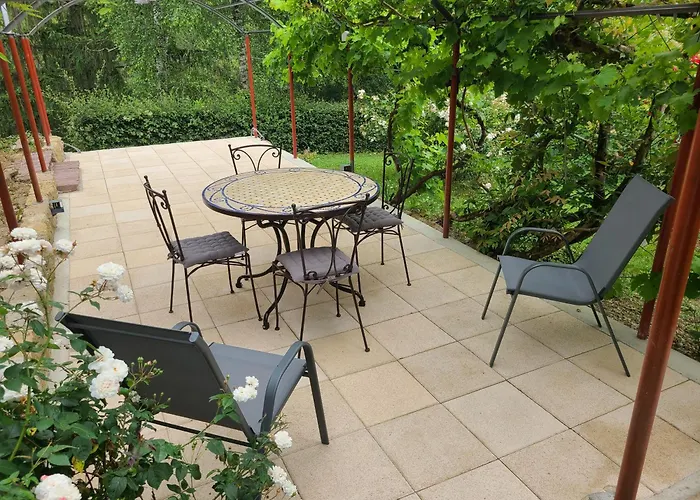 - - - - -les Colombages - - - - D'hôtes-gîte- Classement 3 étoiles * Mirepoix (Ariege)