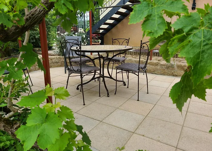 - - - - -les Colombages - - - - D'hôtes-gîte- Classement 3 étoiles * Mirepoix (Ariege)