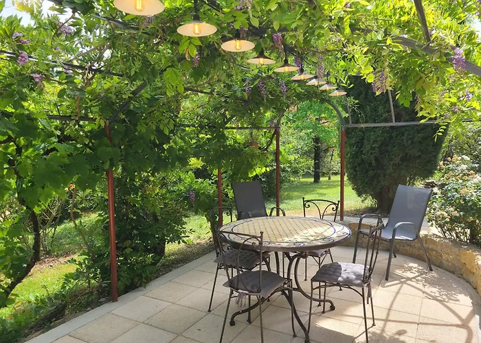 - - - - -les Colombages - - - - D'hôtes-gîte- Classement 3 étoiles Mirepoix (Ariege)