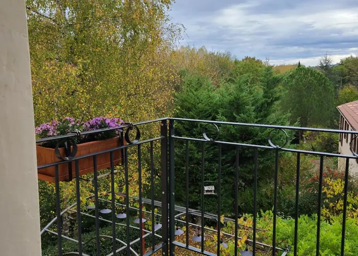 - - - - -les Colombages - - - - D'hôtes-gîte- Classement 3 étoiles Mirepoix (Ariege)