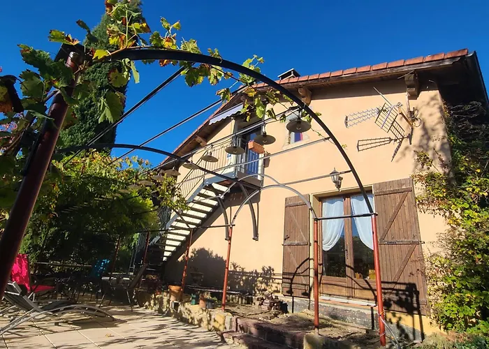 - - - - -les Colombages - - - - D'hôtes-gîte- Classement 3 étoiles Mirepoix (Ariege)