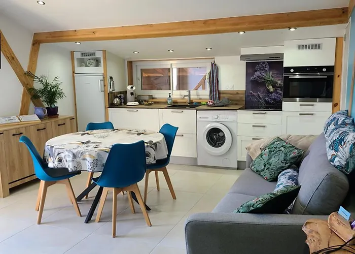 - - - - -les Colombages - - - - D'hotes-gite- Classement 3 Etoiles