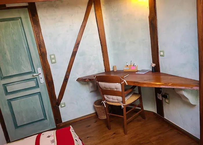 - - - - -les Colombages - - - - D'hôtes-gîte- Classement 3 étoiles Mirepoix (Ariege)