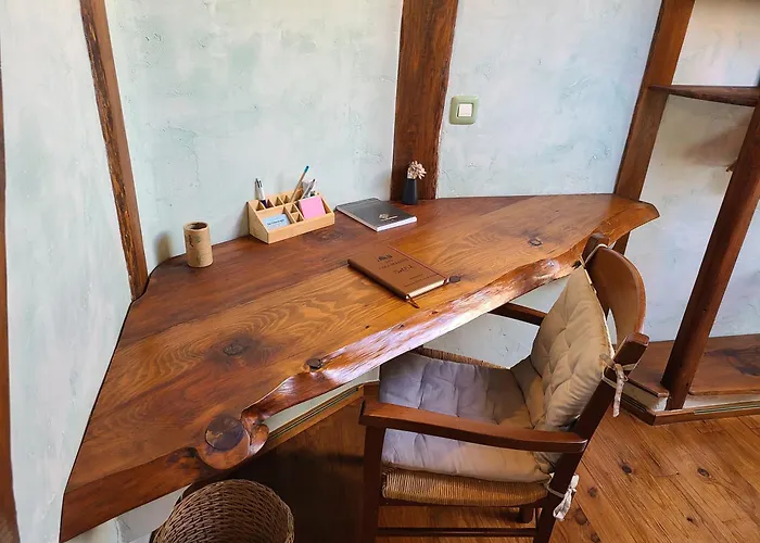 - - - - -les Colombages - - - - D'hôtes-gîte- Classement 3 étoiles * Mirepoix (Ariege)